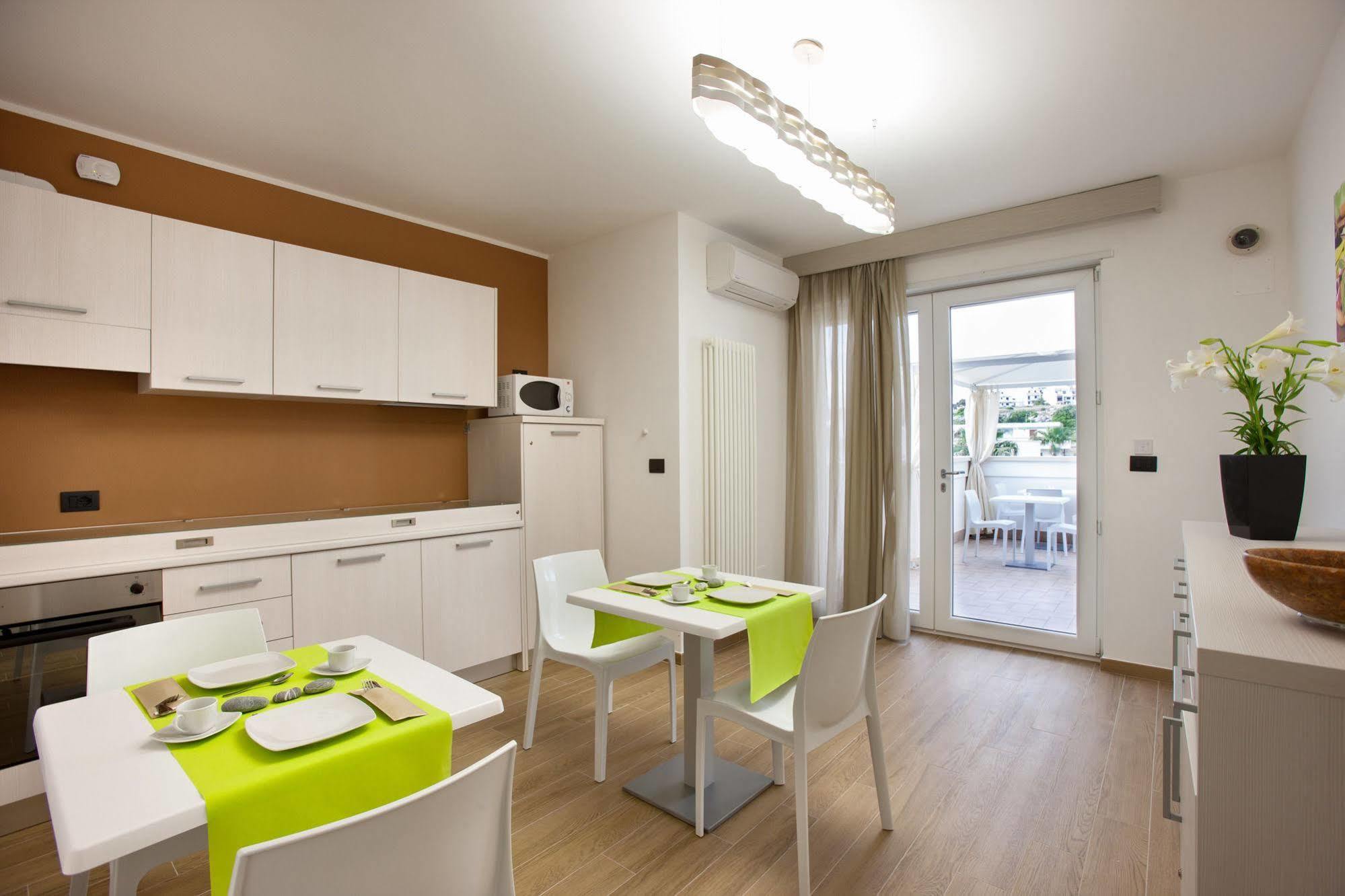 La Casa Del Turista Bed and Breakfast Gallipoli Εξωτερικό φωτογραφία